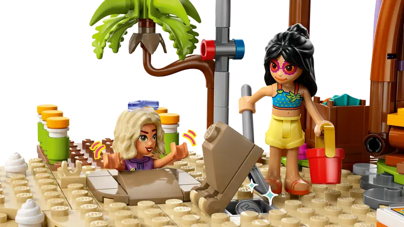 LEGO Family Vacation Beach Resort - 42673
