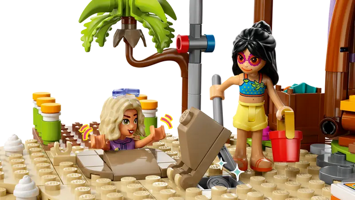 LEGO Family Vacation Beach Resort - 42673