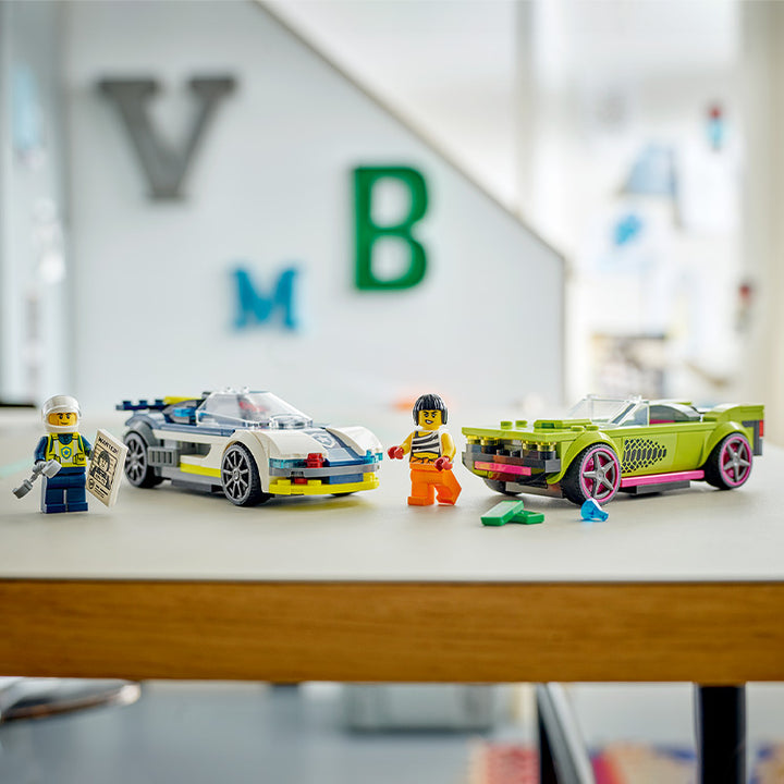 LEGO Police Car and Muscle Car Chase - 60415