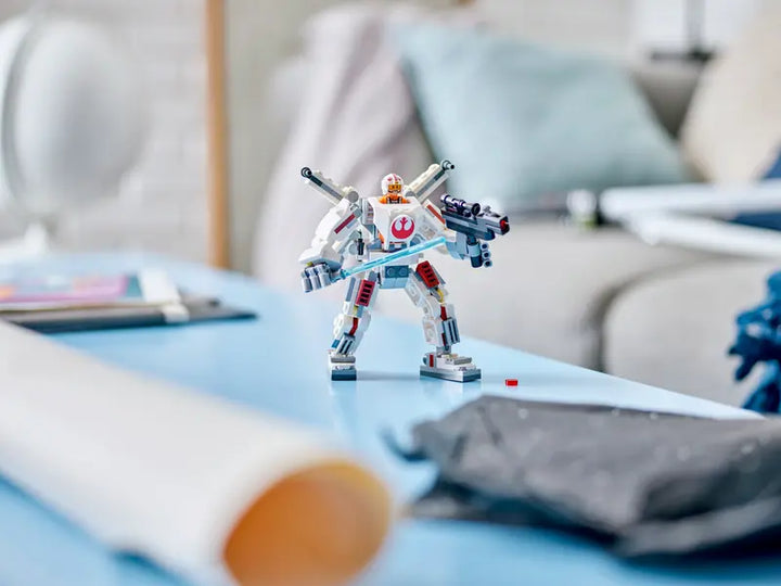 LEGO Luke Skywalker X-Wing Mech - 75390