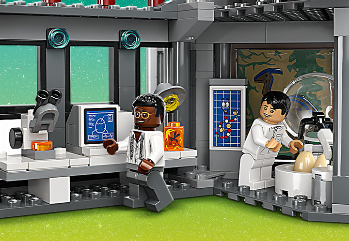 LEGO Jurassic World Visitor Center: T. rex & Raptor Attack - 76961