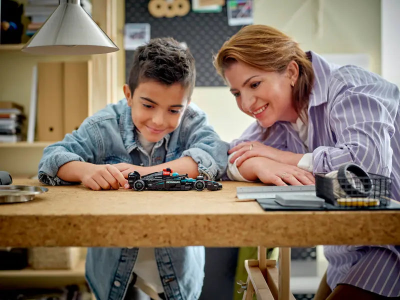 LEGO Mercedes-AMG F1® W15 Race Car - 77244