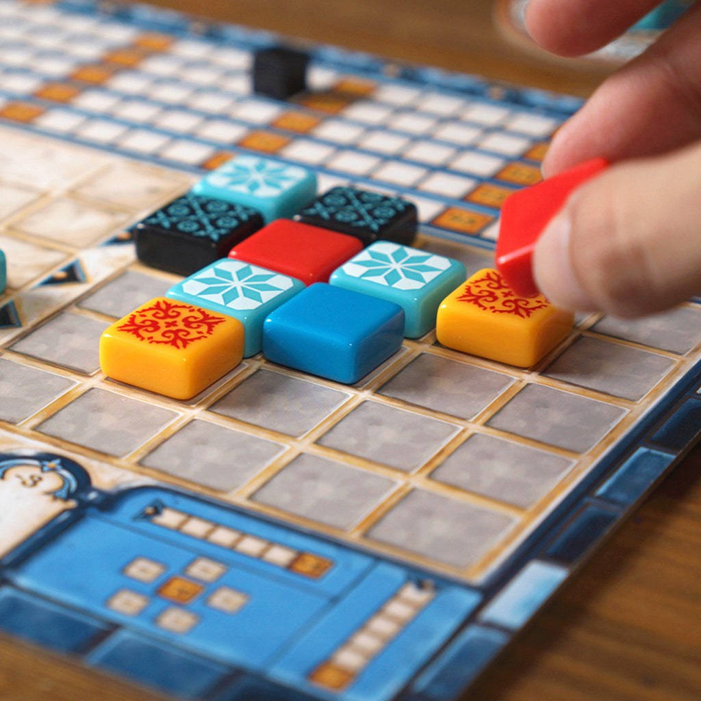 Azul — official extra