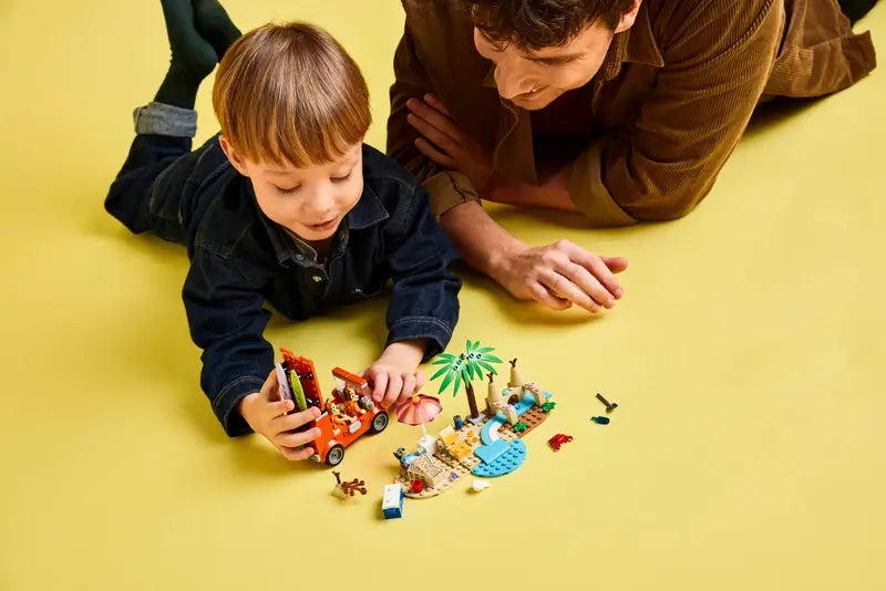 LEGO Bluey: Bluey's Beach & Family Car Trip - 11202