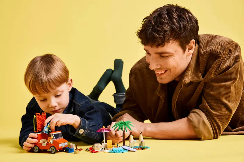 LEGO Bluey: Bluey's Beach & Family Car Trip - 11202